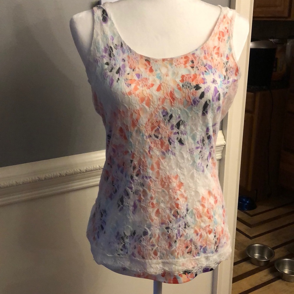Maurice’s top